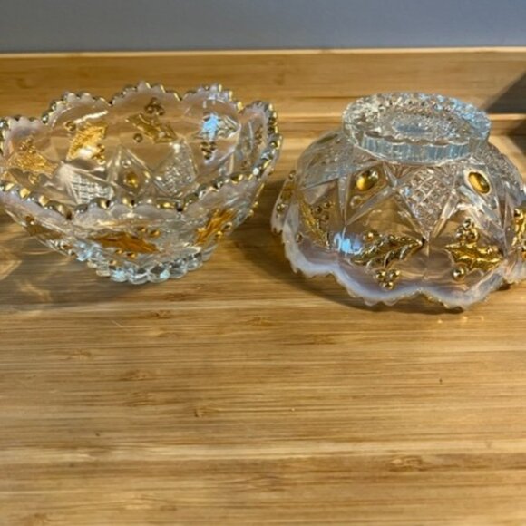 EAPG Northwood HTF berry bowls Set of 2 berries and leaves Christmas design - Picture 3 of 9